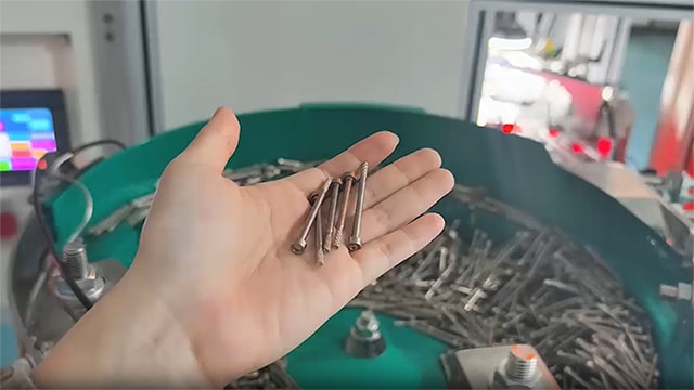 Optik Kalite Kontrol Makinesi(Vidalar İçin)